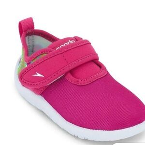 Size 9 toddler Speedo Kids Vibrant Pink Water Shoes